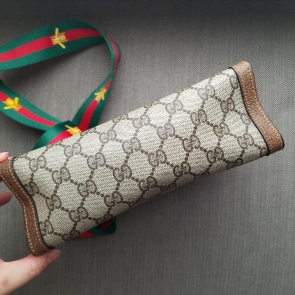 Authentic Vintage Gucci GG Monogram Supreme Clutch Crossbody Bag - Picture 7 of 12